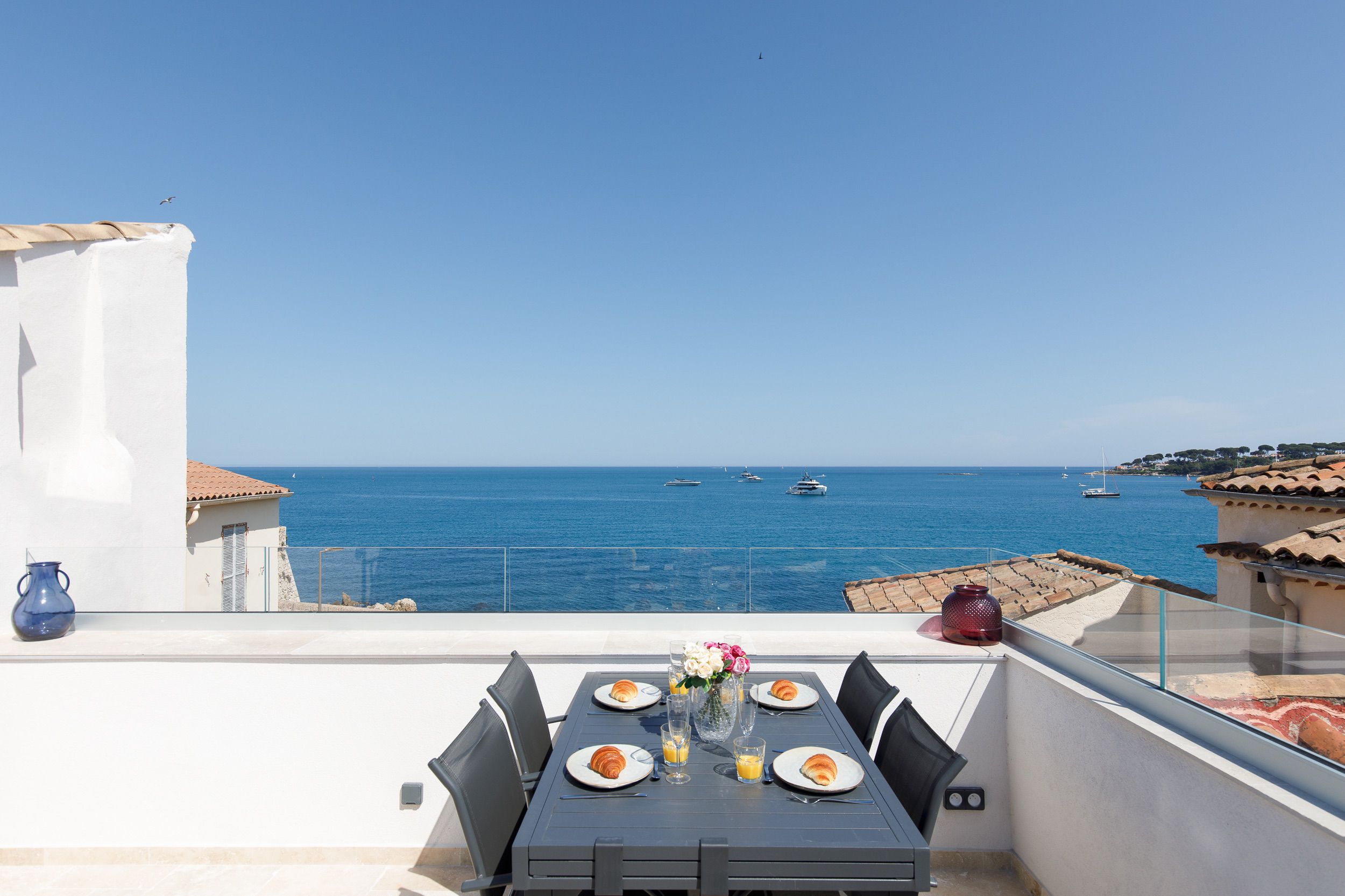 Maison Regina magnificent sea-view terrace Antibes